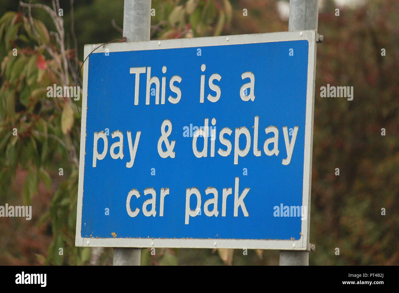 Dies ist eine kostenpflichtige Parkplatz Schild Stockfoto