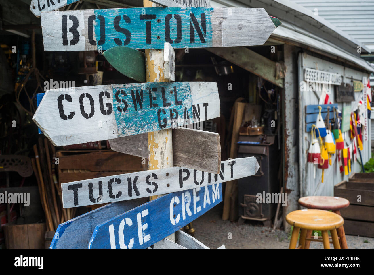 USA, New England, Massachusetts, Cape Ann, Essex, antike Zeichen Stockfoto