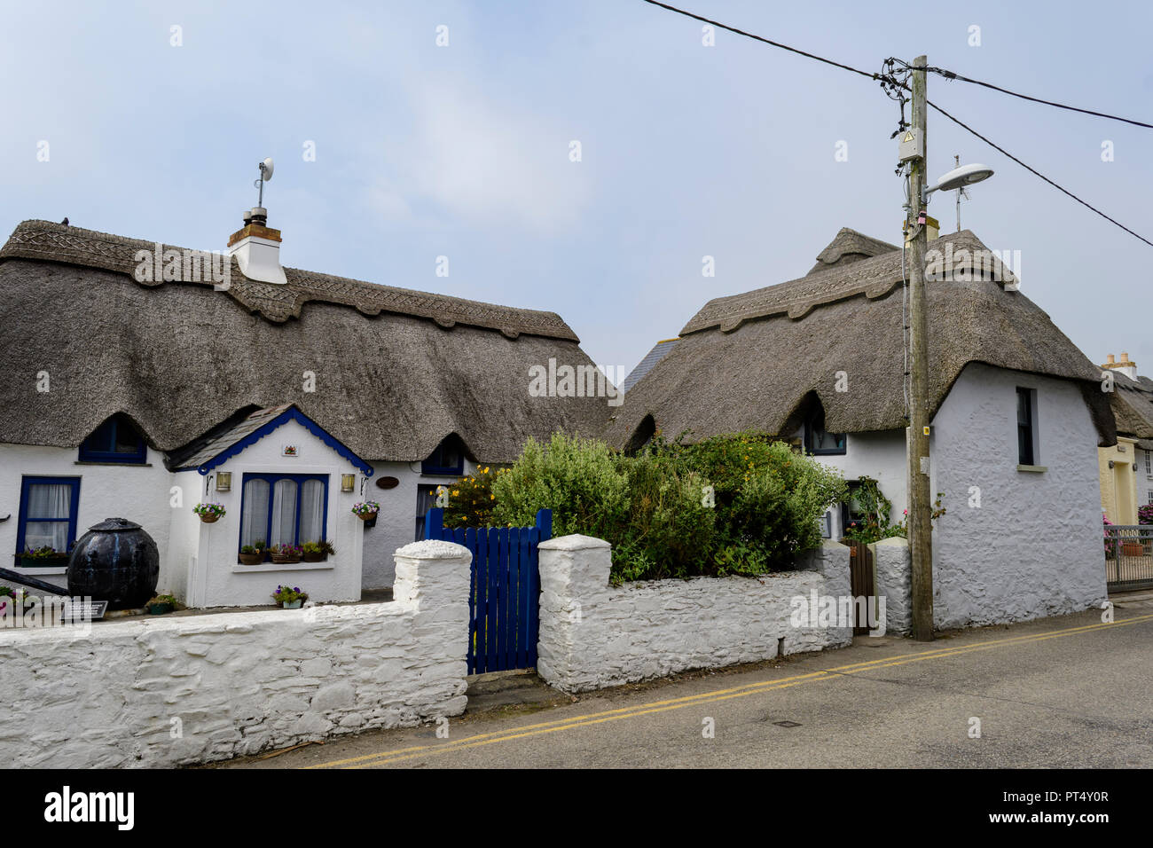 Reetgedeckte Cottages in Kilmore Quay, Co Wexford, Irland Stockfoto