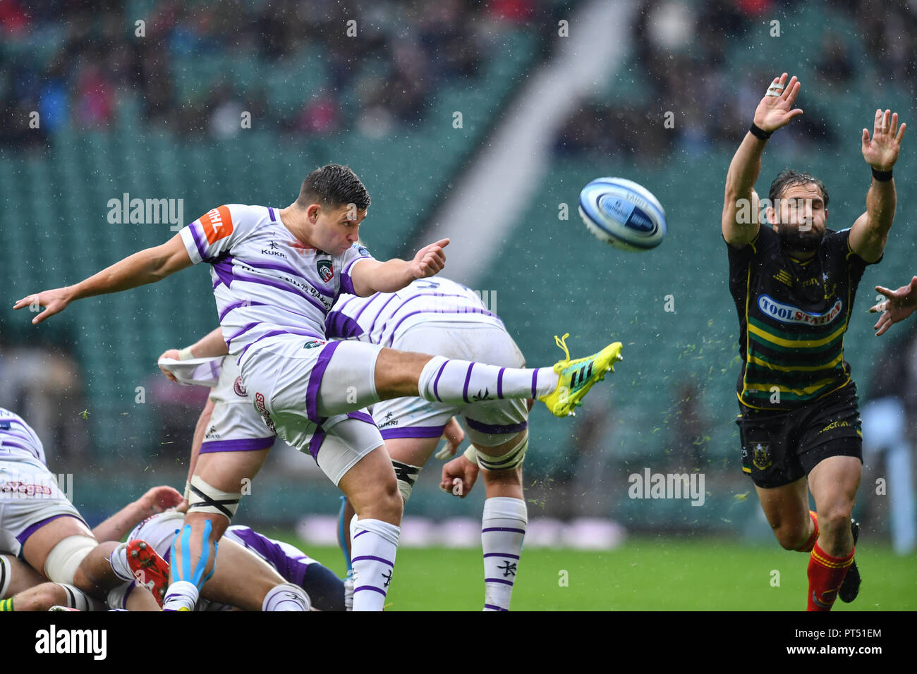 London, Großbritannien. 6. Okt 2018. Ben Youngs von Leicester Tigers während Gallagher Premiership Übereinstimmung zwischen Northampton Heiligen und die Leicester Tigers in Hilfe von Rob Horne bei Twickenham Stadion am Samstag, den 06. Oktober 2018. LONDON ENGLAND. (Nur redaktionelle Nutzung, eine Lizenz für die gewerbliche Nutzung erforderlich. Keine Verwendung in Wetten, Spiele oder einer einzelnen Verein/Liga/player Publikationen.) Credit: Taka Wu/Alamy leben Nachrichten Stockfoto