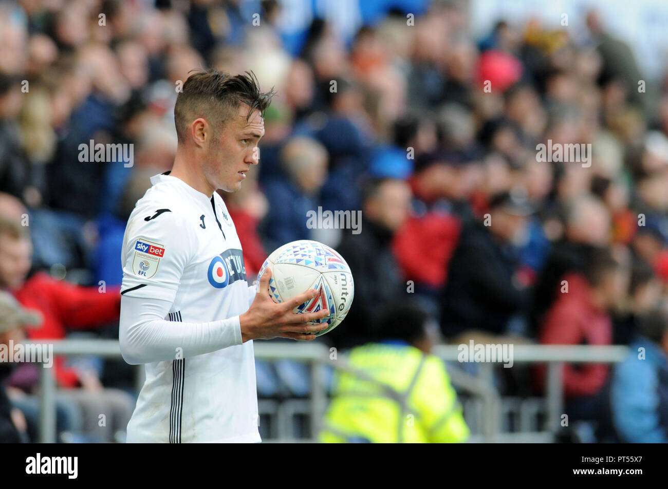 Swansea, Großbritannien. 6. Oktober 2018. Connor Roberts von Swansea City in Aktion. EFL Skybet Meisterschaft übereinstimmen, Swansea City v Ipswich Town an der Liberty Stadium in Swansea, Südwales am Samstag, den 6. Oktober 2018. Dieses Bild dürfen nur für redaktionelle Zwecke verwendet werden. Nur die redaktionelle Nutzung, eine Lizenz für die gewerbliche Nutzung erforderlich. Keine Verwendung in Wetten, Spiele oder einer einzelnen Verein/Liga/player Publikationen. pic von Phil Rees/Andrew Orchard sport Fotografie/Alamy leben Nachrichten Stockfoto