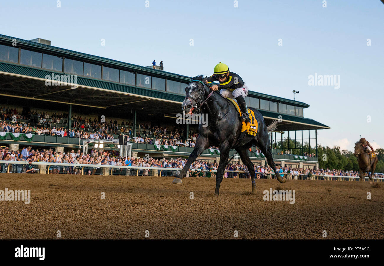 Lexington, KY, USA. 7 Okt, 2018. Oktober 06, 2018: die Knicks gehen mit Albin Jimenez gewinnt die Claiborne Breeders Futurity Staaten bei Keeneland Racecourse am Oktober 05, 2018 in Lexington, Kentucky. Evers/ESW/CSM/Alamy leben Nachrichten Stockfoto