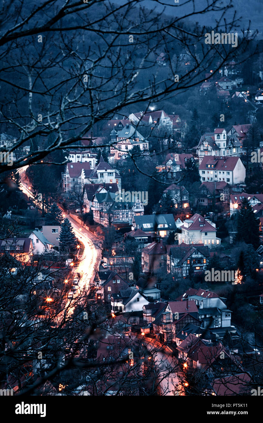 Ein Blick auf die dunklen Straßen von Wernigerode, City Lights, Sachsen-Anhalt, Deutschland Stockfoto