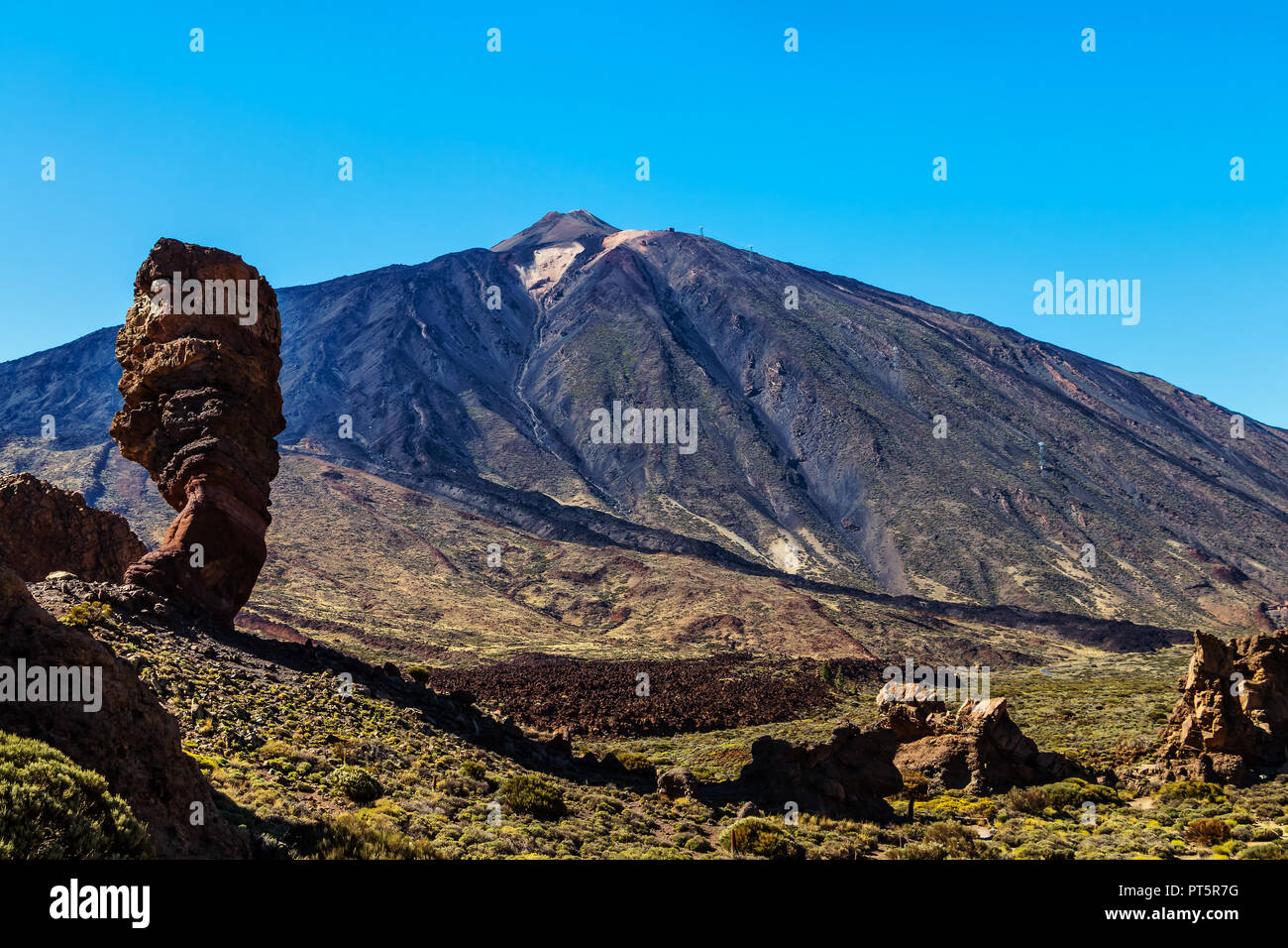 Steinsäulen Roques de Garcia vor dem Vulkan Teide auf Teneriffa - Spanien. Stockfoto