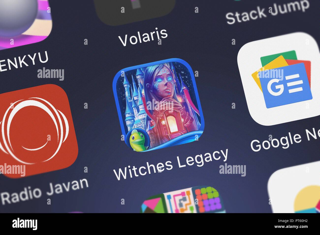 London, Vereinigtes Königreich - Oktober 06, 2018: Symbol der mobile App Hexen-legacy: Dunkle Tage zu kommen - Versteckte von Big Fish Games, Inc. auf einem iPhone. Stockfoto