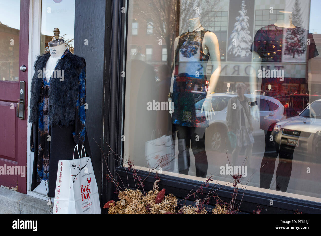 Schaufenster in der Innenstadt von Northampton, MA Stockfoto