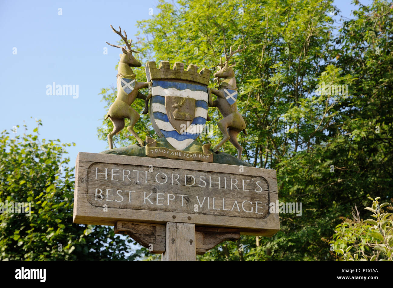 Hertfordshire Beste Gehaltene Ortsschild, viel Hadham, Hertfordshire Stockfoto