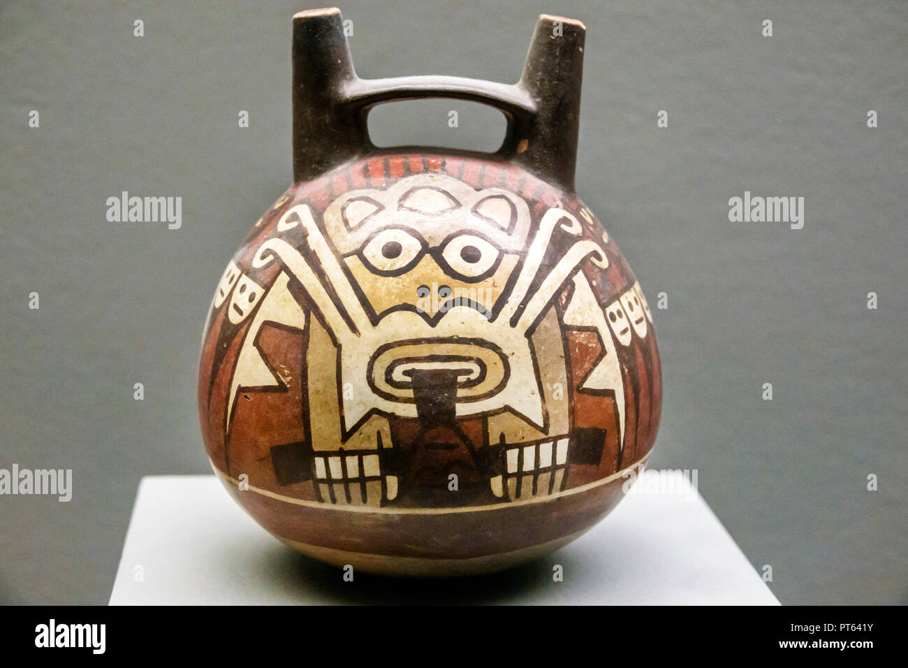 Lakeland Florida, Polk Museum of Art, innen, effigy Flasche Brücke Griff Ausgiessungen Nazca Peru Keramik, Besucher reisen Reise Tour touristischer Touri Stockfoto