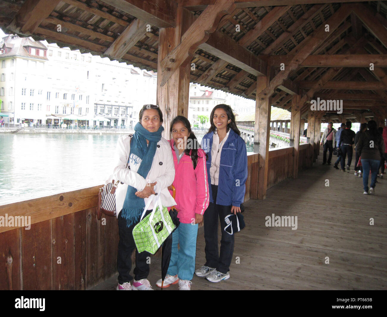 Indian Girls In Switzerland Stockfotos und -bilder Kaufen - Alamy