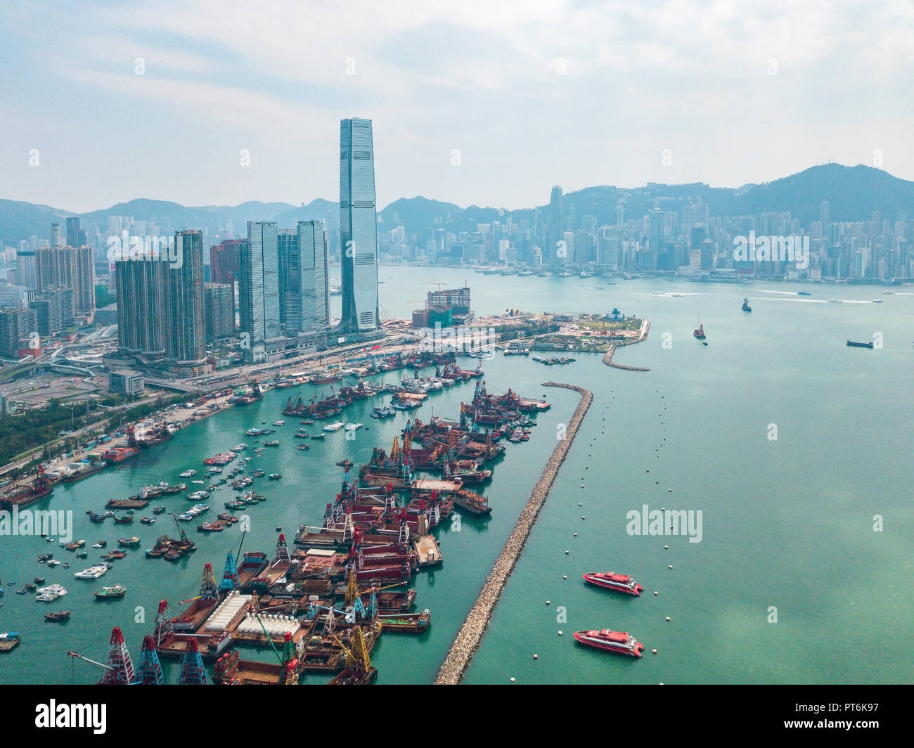 Luftaufnahme der Insel Hong Kong und Kowloon Stockfoto