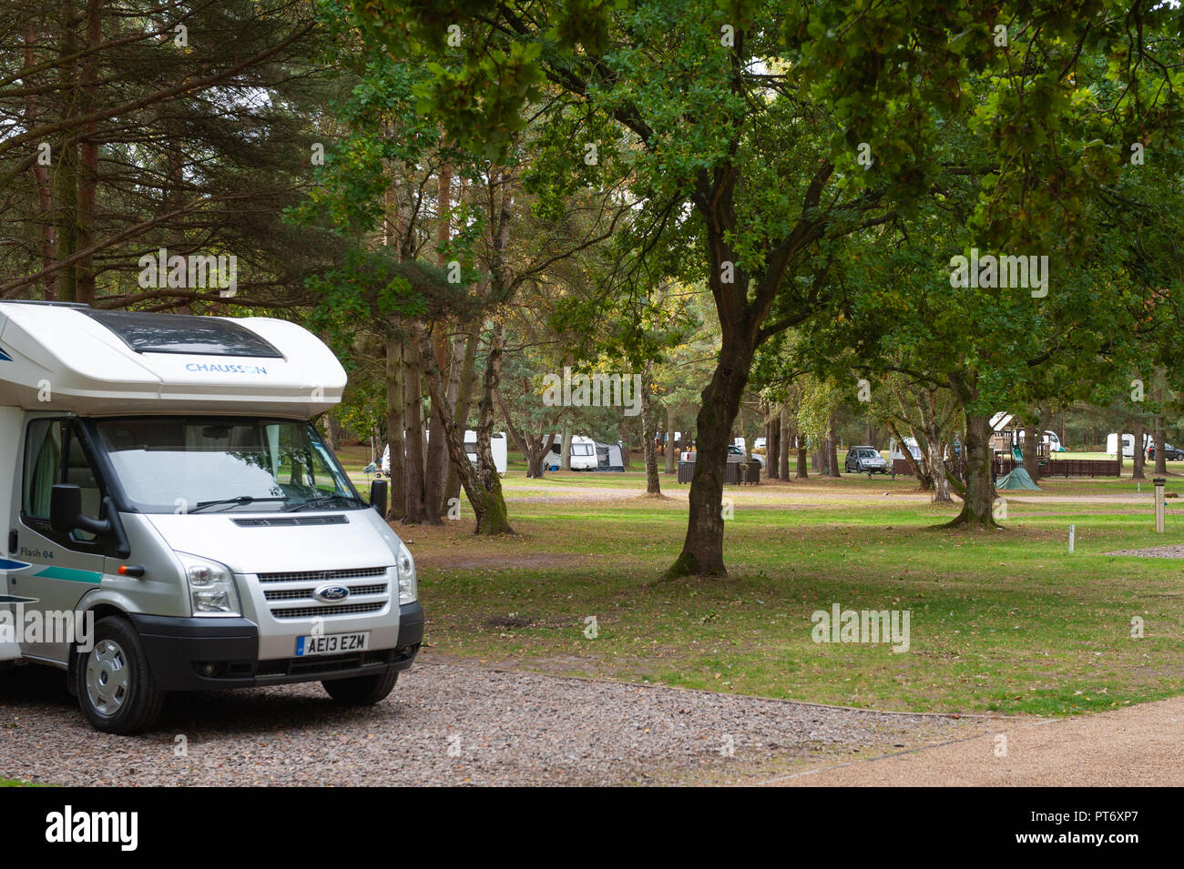 Im Urlaub mit einem gemieteten Wohnmobil in Sandringham Campingplatz, Norfolk, Großbritannien. Stockfoto