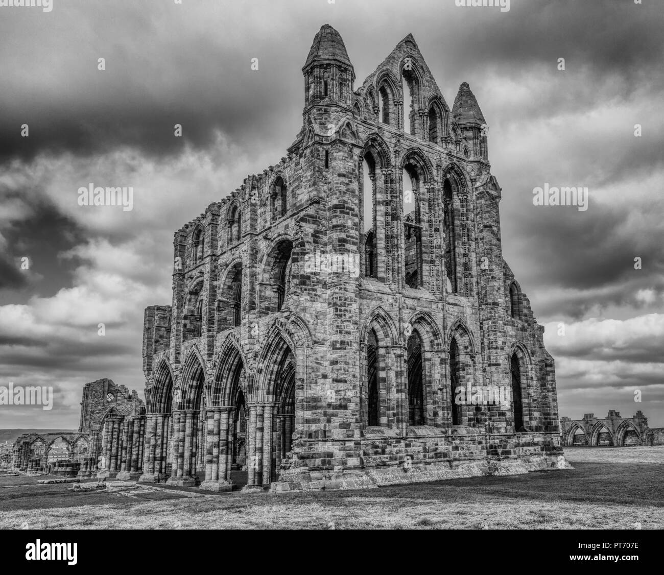 Whitby Abbey in Schwarzweiß Stockfoto