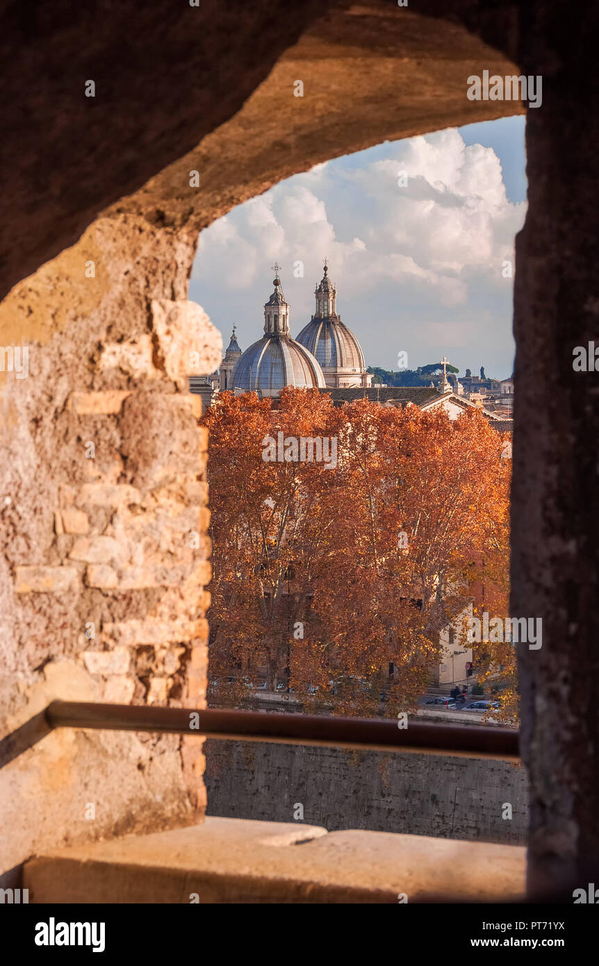 Herbstliche Blick auf historische Zentrum Roms vom Castel Sant'Angelo alte Gerichtsbezirk Stockfoto