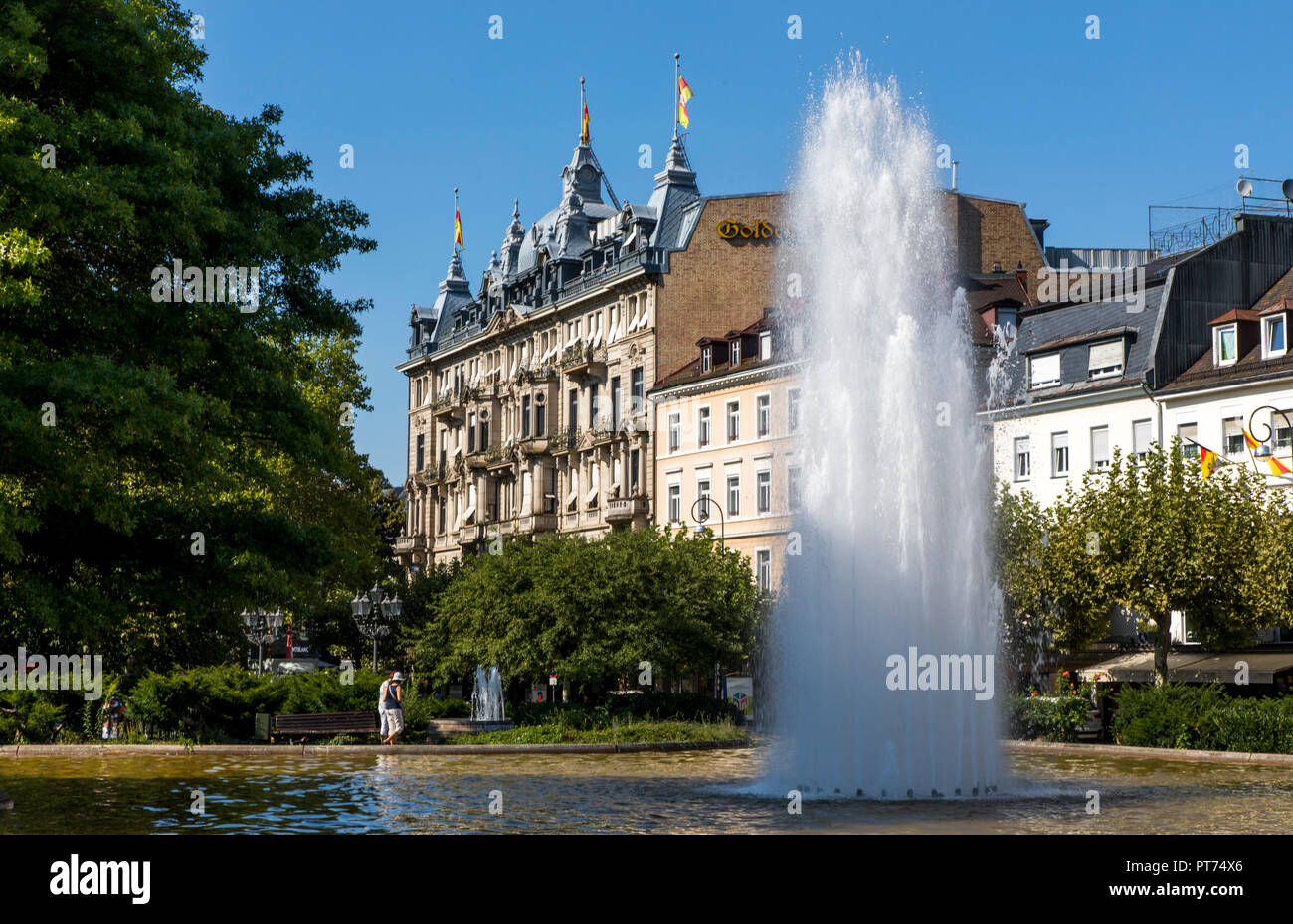 Baden-Baden, im Schwarzwald, Brunnen am Augustaplatz in der Innenstadt, an der Lichtentaler Stra§e, Stockfoto