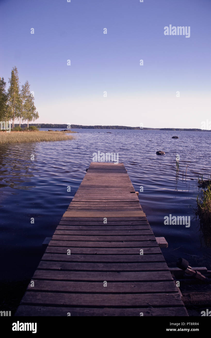 Finnische Landschaft und See Stockfoto