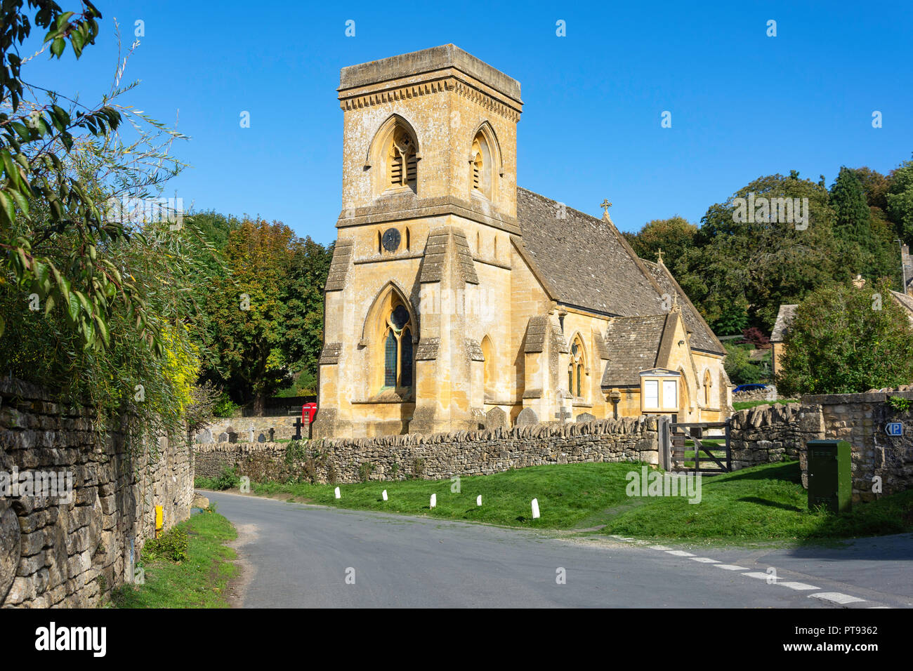 Kirche des hl. Barnabas, Snowshill, Gloucestershire, England, Vereinigtes Königreich Stockfoto