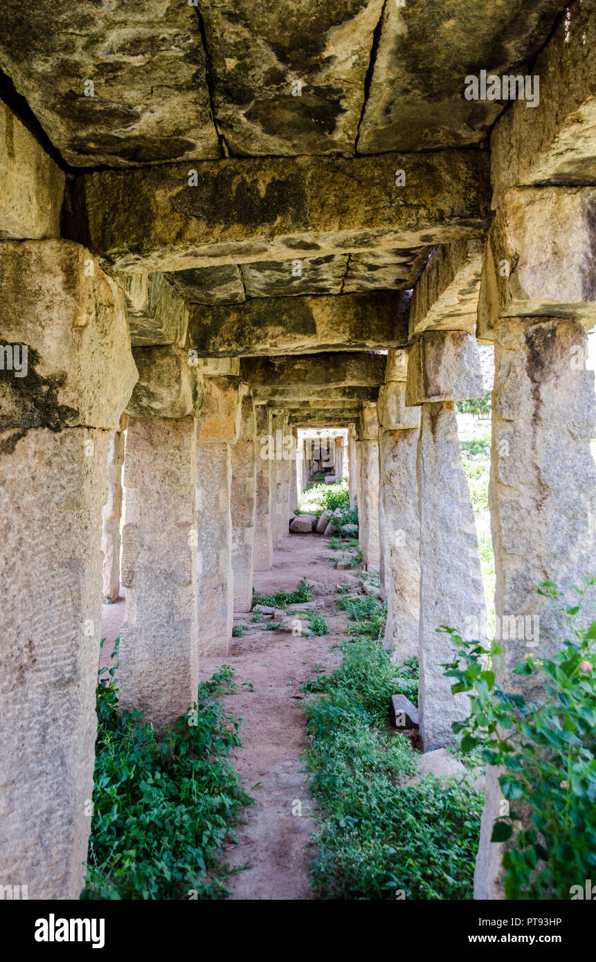 Krishna Bazar (Markt) gegenüber Krishna Tempel in Hampi, Karnataka, Indien. Stockfoto