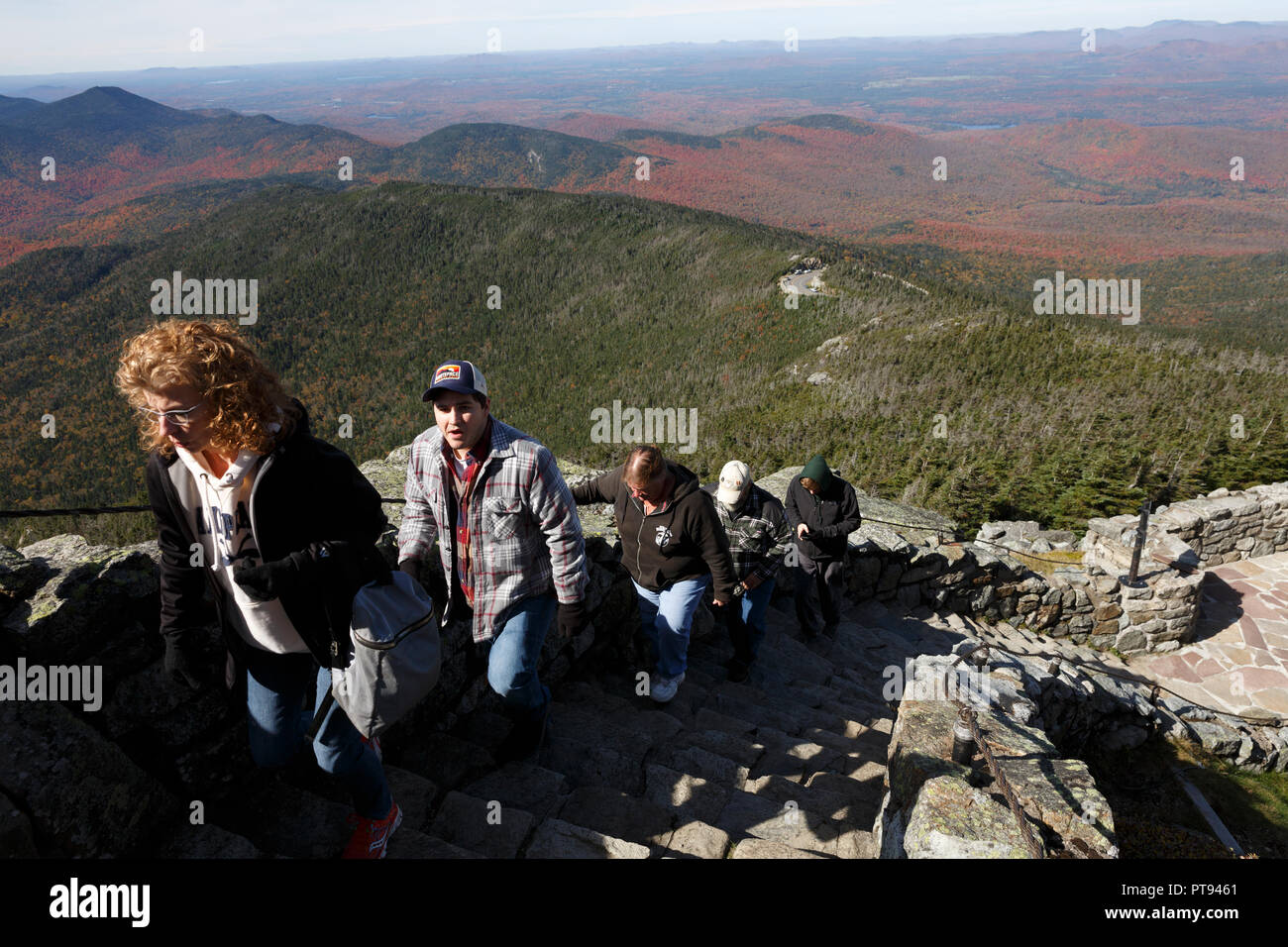 Menschen auf der Summit Trail, Whiteface Mountain, Adirondacks, New York, USA Stockfoto
