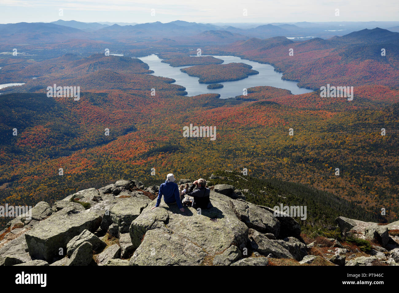 Der Gipfel der Whiteface Mountain mit Blick auf Lake Placid, Adirondacks, New York, USA Stockfoto