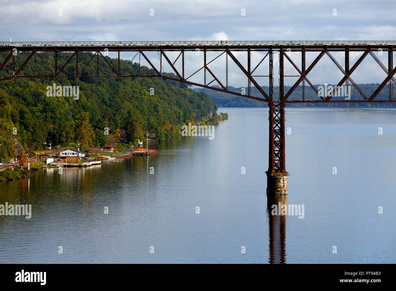 Fußweg über den Hudson, Eisenbahnbrücke, Poughkeepsie, New York, USA Stockfoto