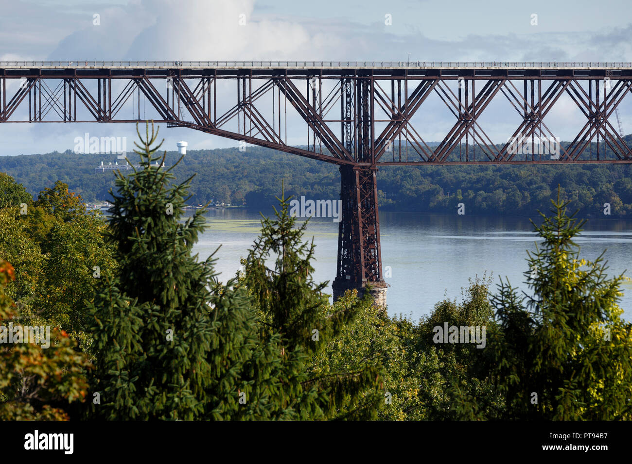 Fußweg über den Hudson, Eisenbahnbrücke, Poughkeepsie, New York, USA Stockfoto