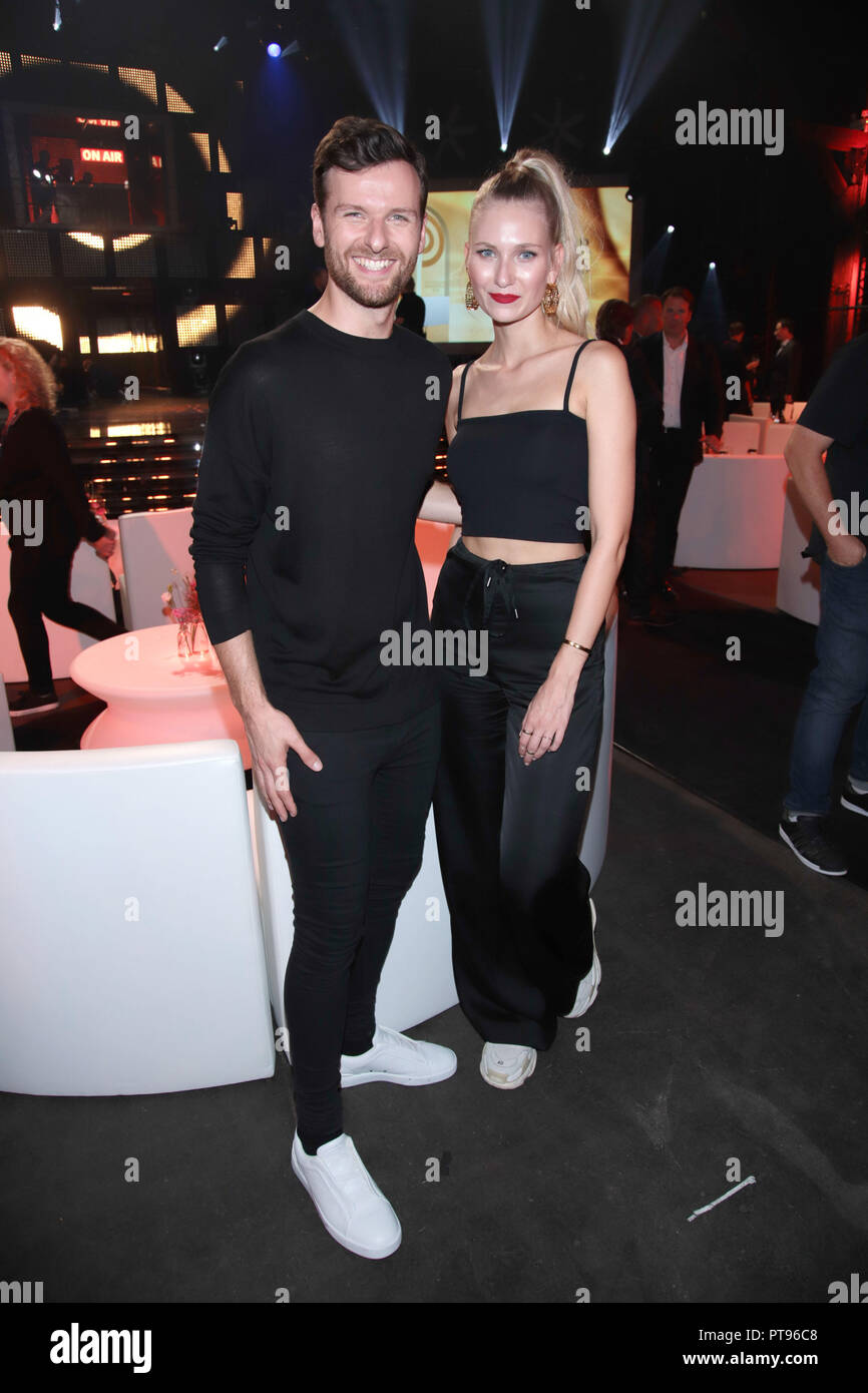 Gäste und VIPs die Teilnahme an der German Radio Award 2018 (Deutscher Radiopreis 2018) Mit: Glasperlenspiel Wo: Hamburg, Deutschland Wann: 07 Sep 2018 Credit: Becher/WENN.com Stockfoto