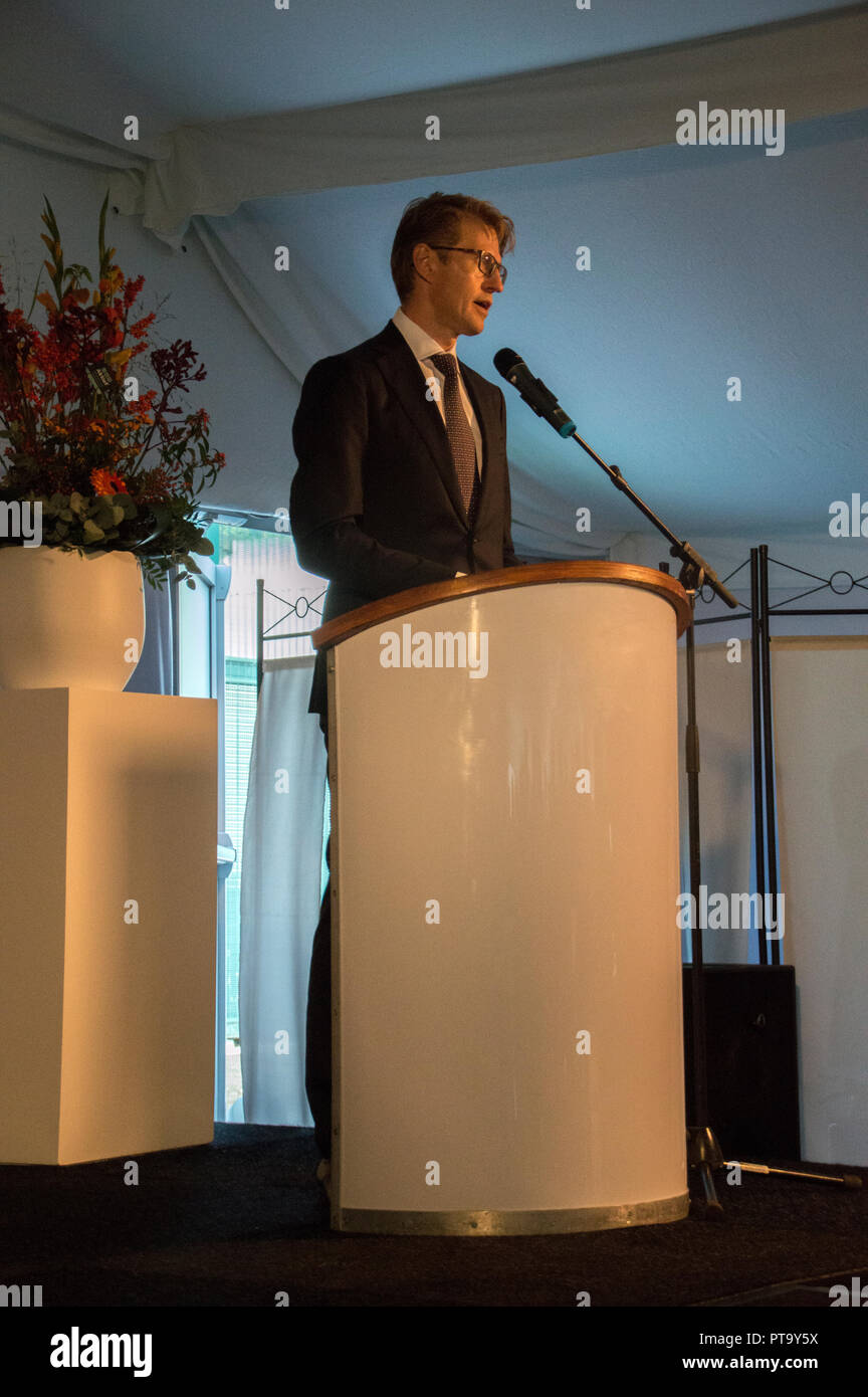 Minister Sander Dekker in Almere Niederlande 2018. Öffnung nach dem Umzug von Utrecht nach Almere City Die Niederlande Stockfoto