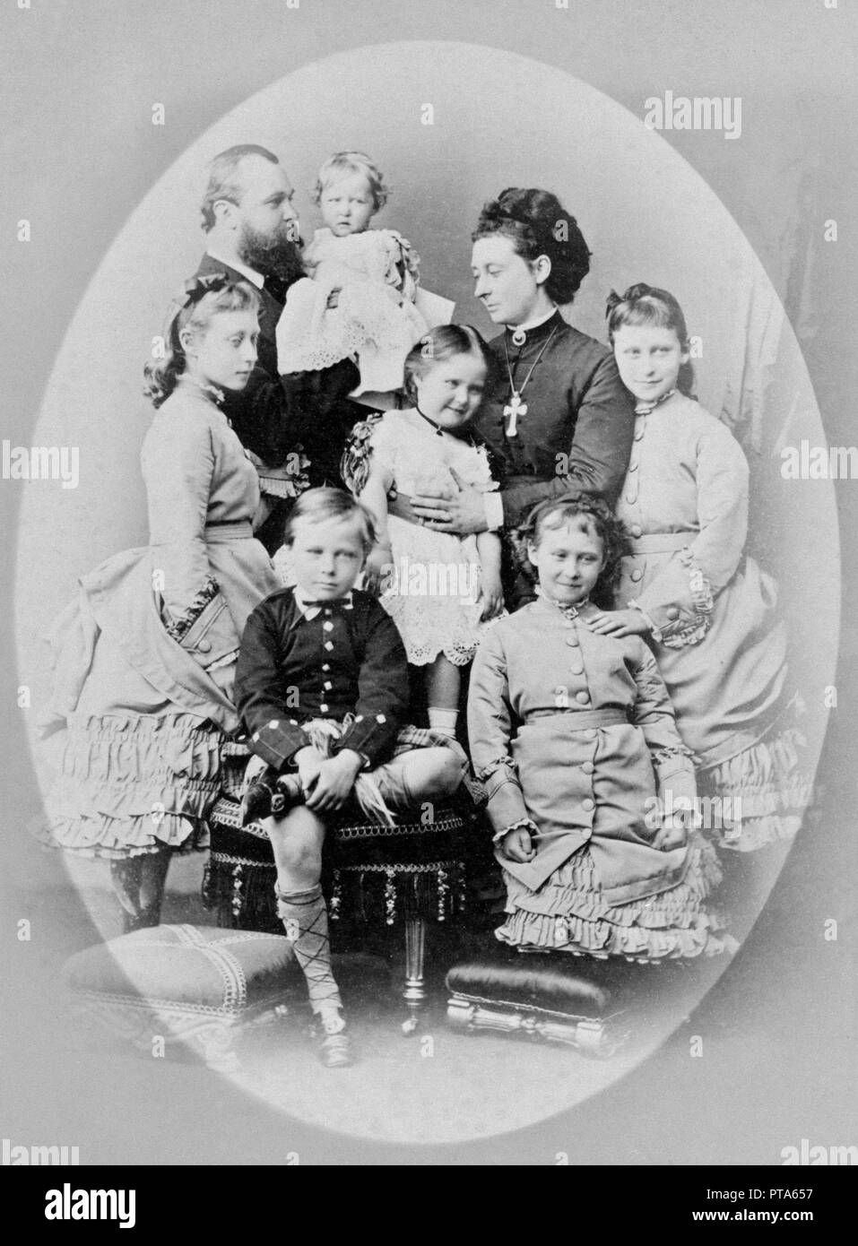 Die großherzogliche Familie von Hessen, c 1873. Schöpfer: Unbekannt. Stockfoto