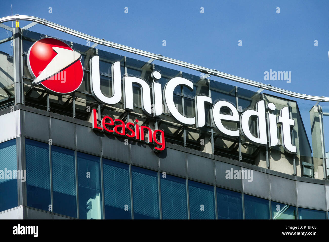 UniCredit Leasing logo, Prag, Tschechische Republik Stockfoto