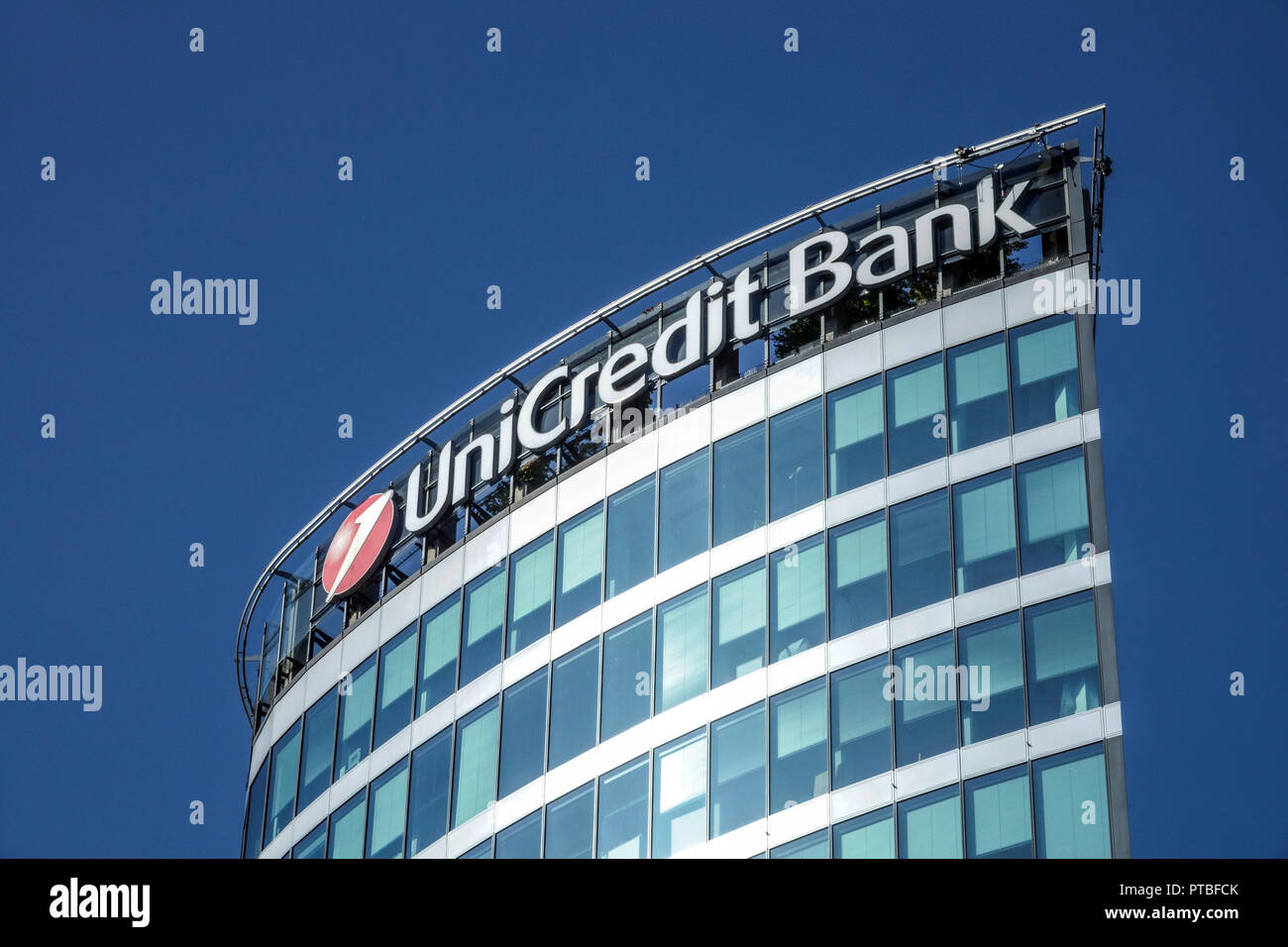 UniCredit Bank Logo, Prag, Tschechische Republik Stockfoto