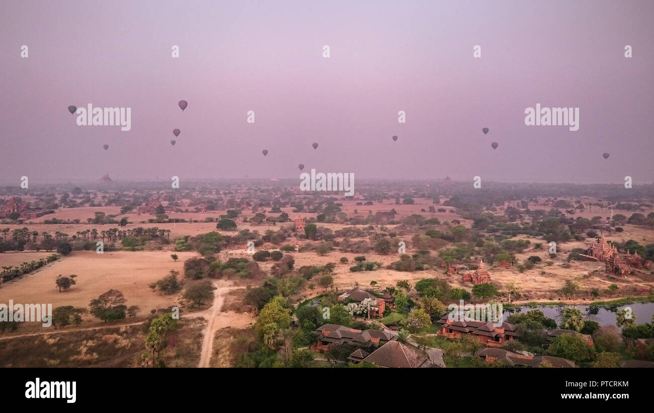 Myanmar, Bagan, Burma reisen, Heißluftballons Stockfoto