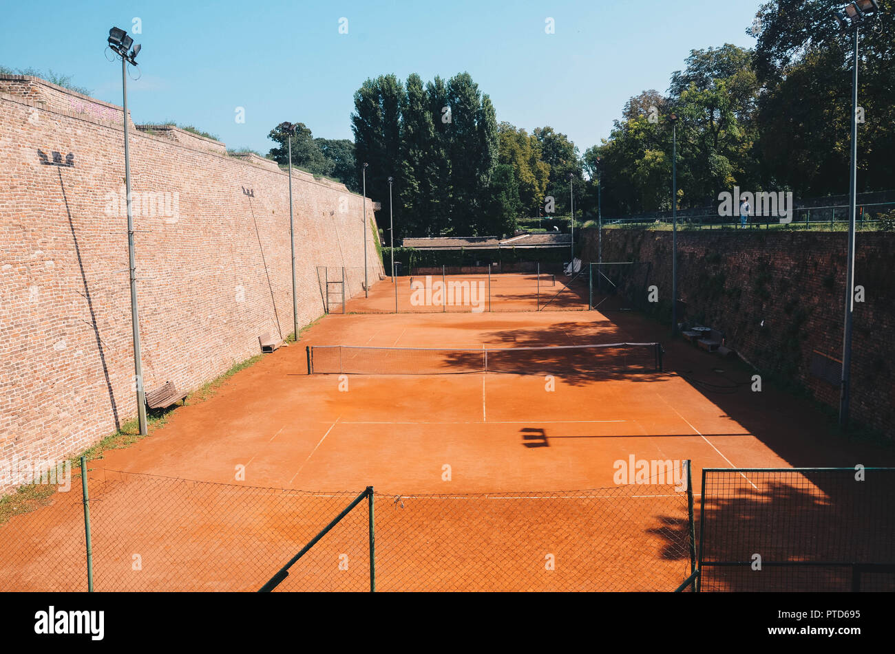 Tennisplatz an der Belgrader Festung Kalemegdan Park, Belgrad, Serbien, Balkan, September 2018 Stockfoto