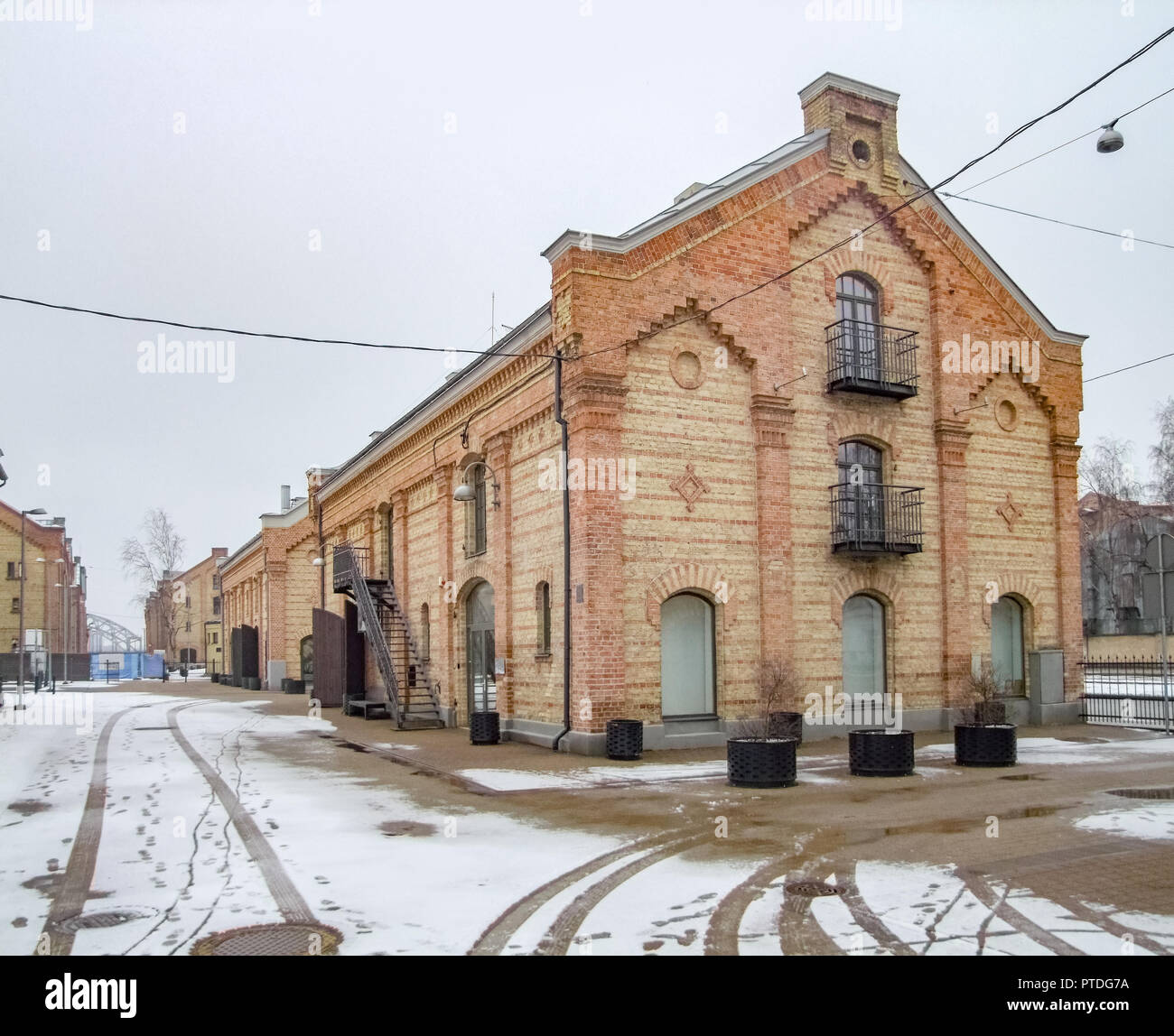 Lagergebäude, in Riga, der Hauptstadt Lettlands im Winter Stockfoto