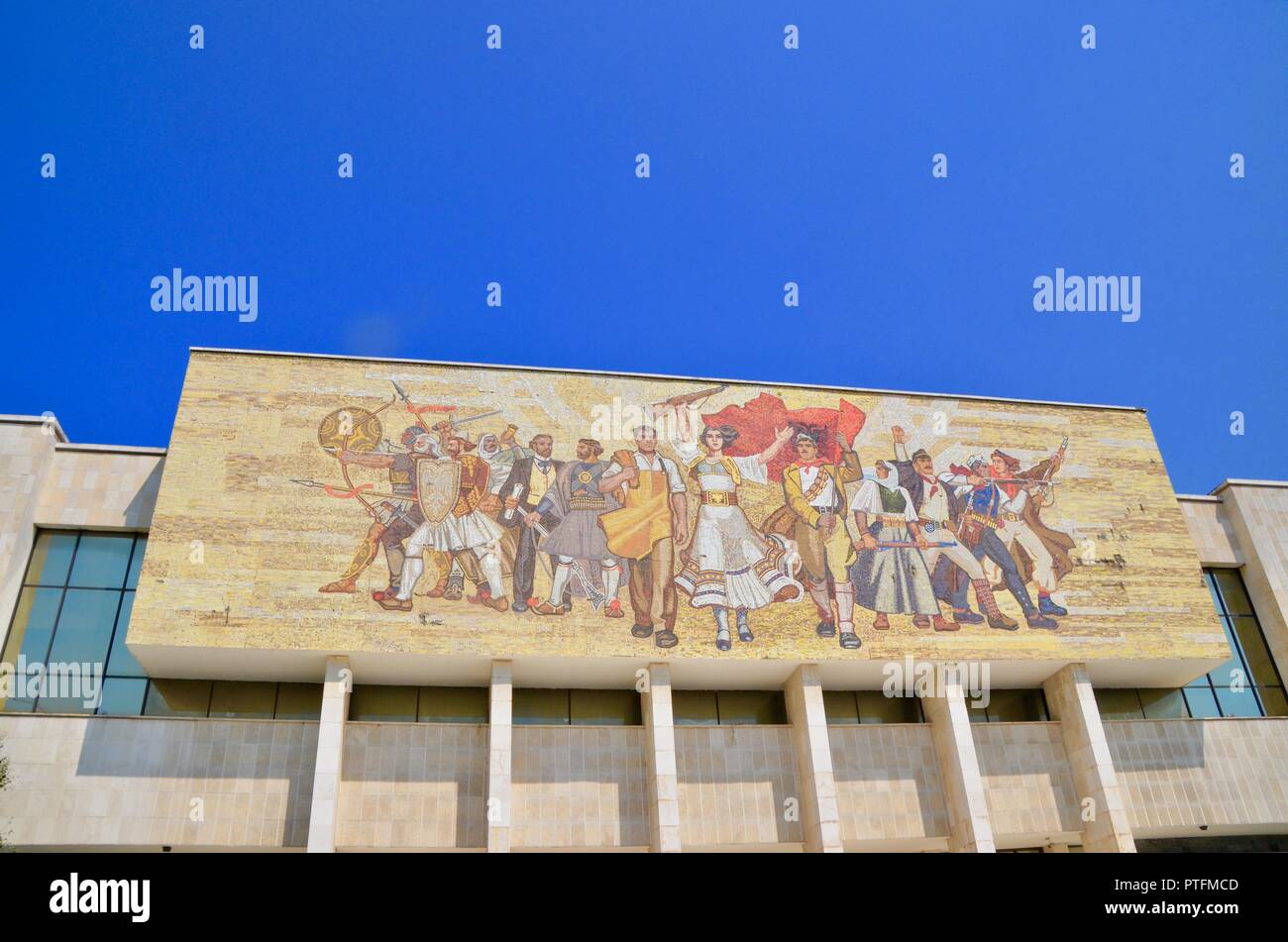 National History Museum (Tirana) Albanien Außenansicht im Sommer Stockfoto