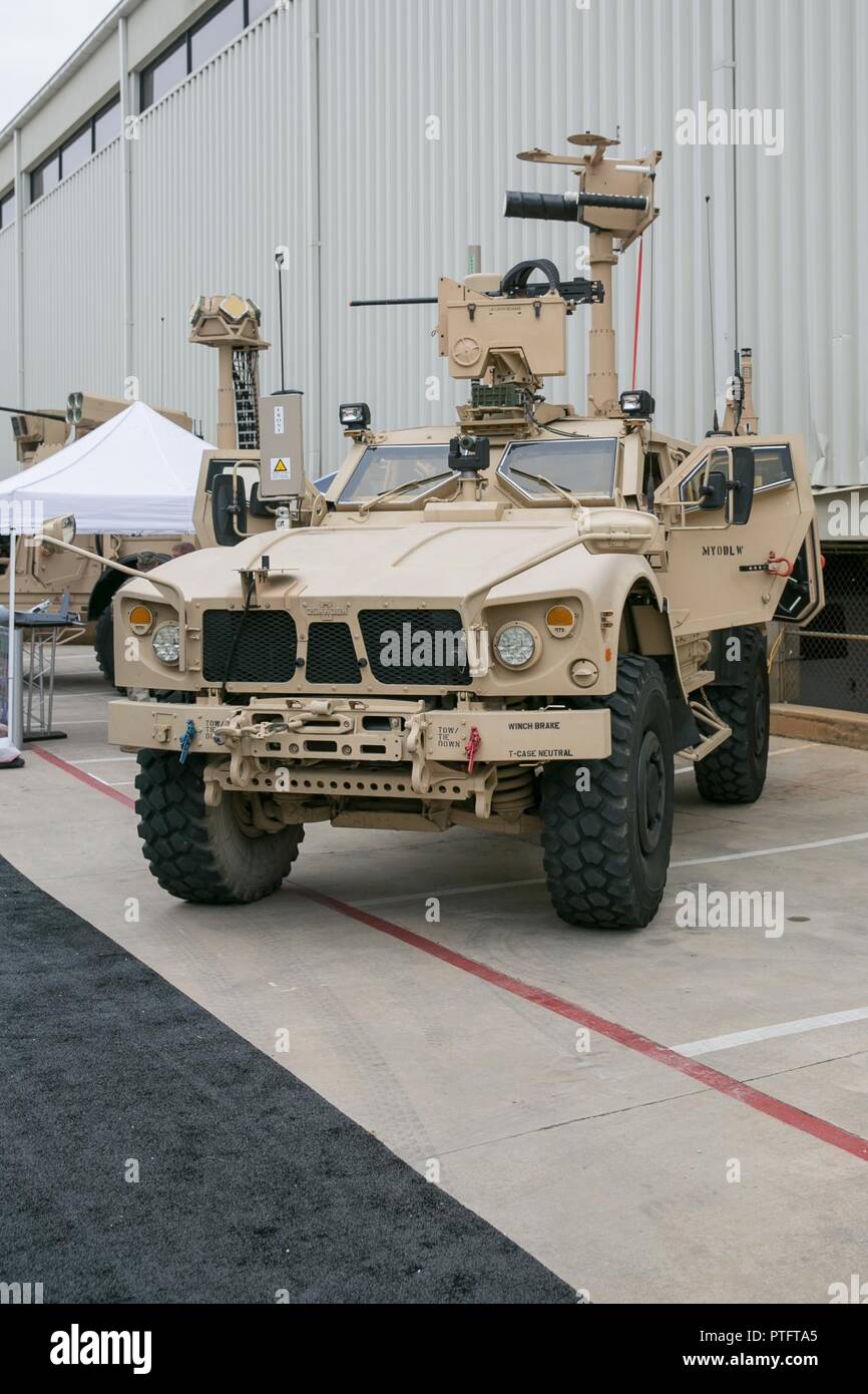 Hunderte von Anbietern, die ihre Produkte präsentieren während der Verband der US-Armee globale Kraft Symposium 2018 in Huntsville, Alabama, Jan. 26, 2018. Stockfoto