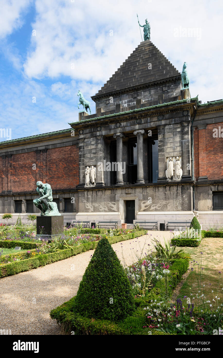 Kopenhagen. Dänemark. Hinteren Garten der Ny Carlsberg Glyptotek Museum. Stockfoto