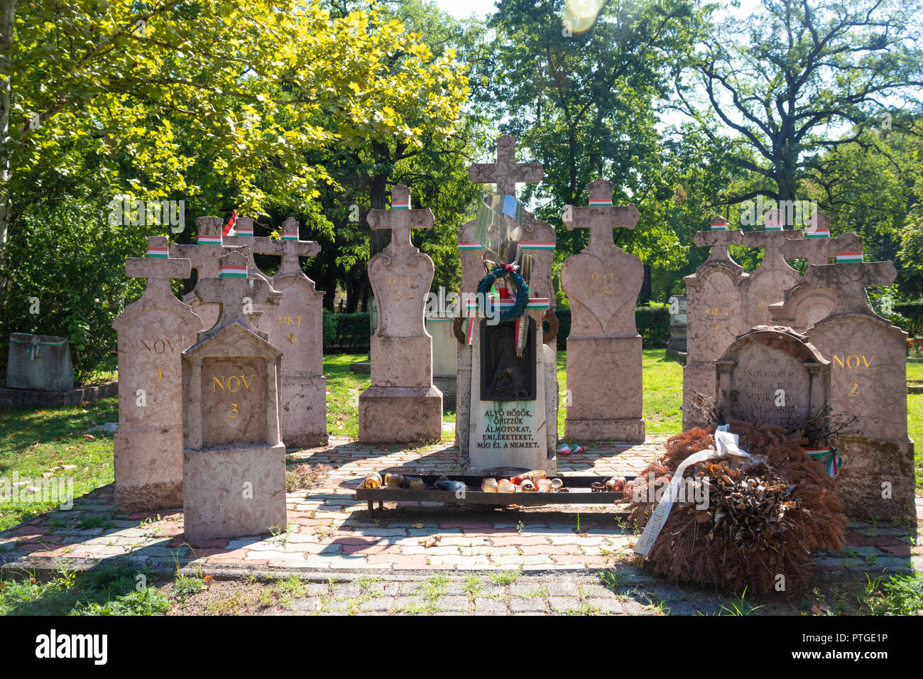 Gräber aus der Ungarischen Revolution im November 1956 in der Kerepesi Friedhof Budapest Stockfoto