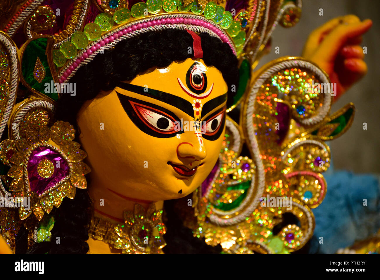 Nahaufnahme der hinduistischen Idol Göttin Durga Puja mandap bereit zu gehen Stockfoto