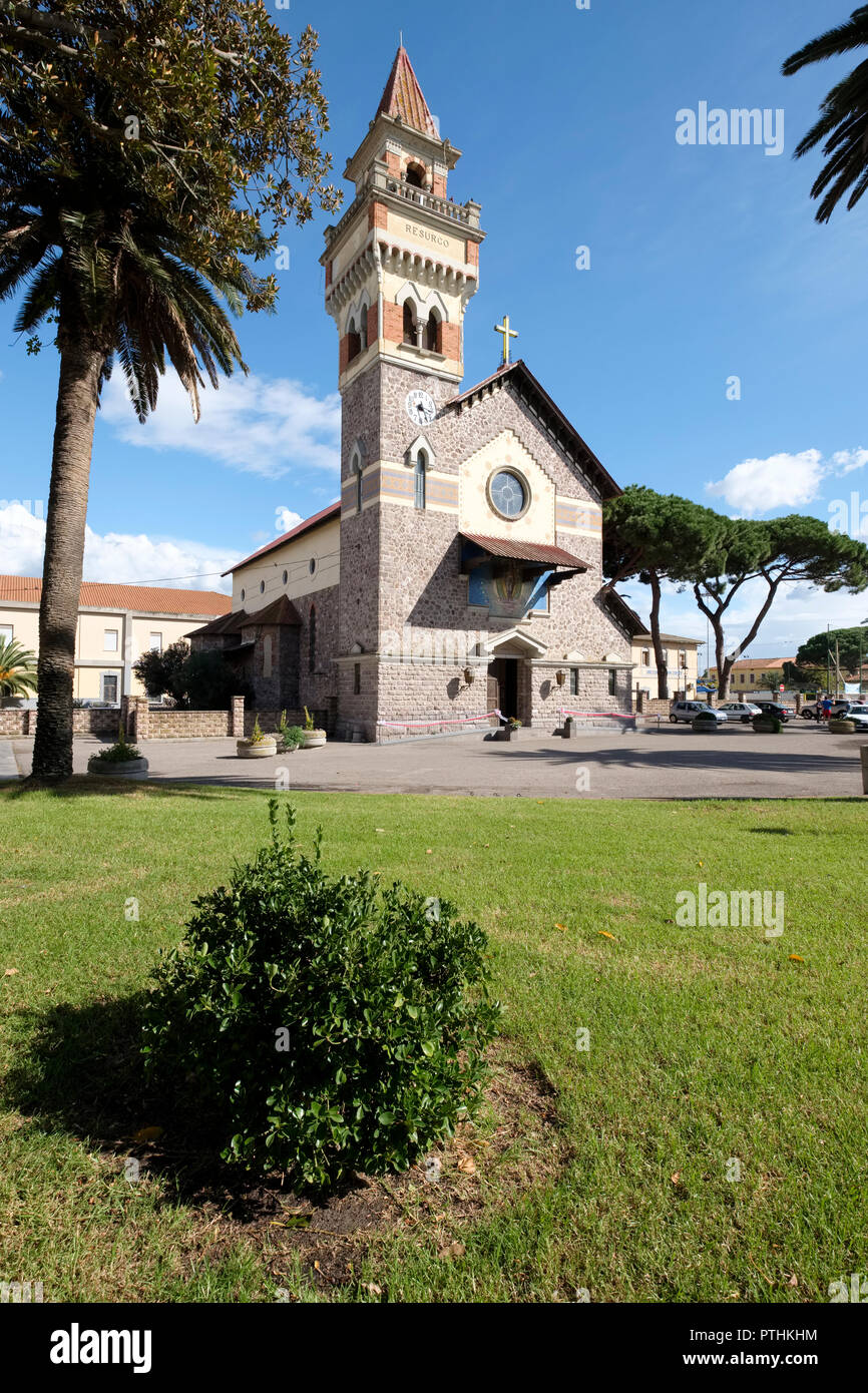 Die Kirche Christi, des Erlösers, Piazza Santa Maria von Bianchi, Arborea (mussolinia), Sardinien, Italien Stockfoto