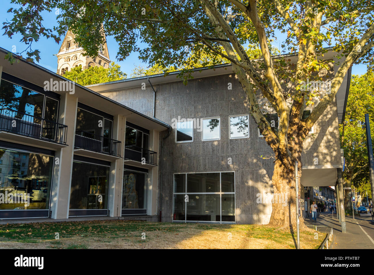 Brutalistischer 'die Brücke' von Wilhelm Riphahn 1949-50 vormals British Council, heute Kolnischer Kunstverein, Hahnenstraße Köln Nordrhein-Westfalen Deutschland Stockfoto