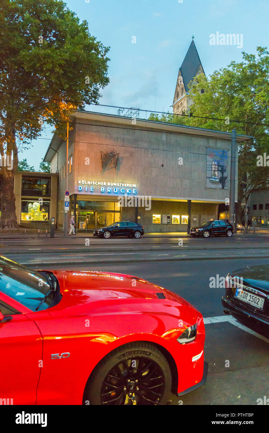 Brutalistischer 'die Brücke' von Wilhelm Riphahn 1949-50 vormals British Council, heute Kolnischer Kunstverein, Hahnenstraße Köln Nordrhein-Westfalen Deutschland Stockfoto