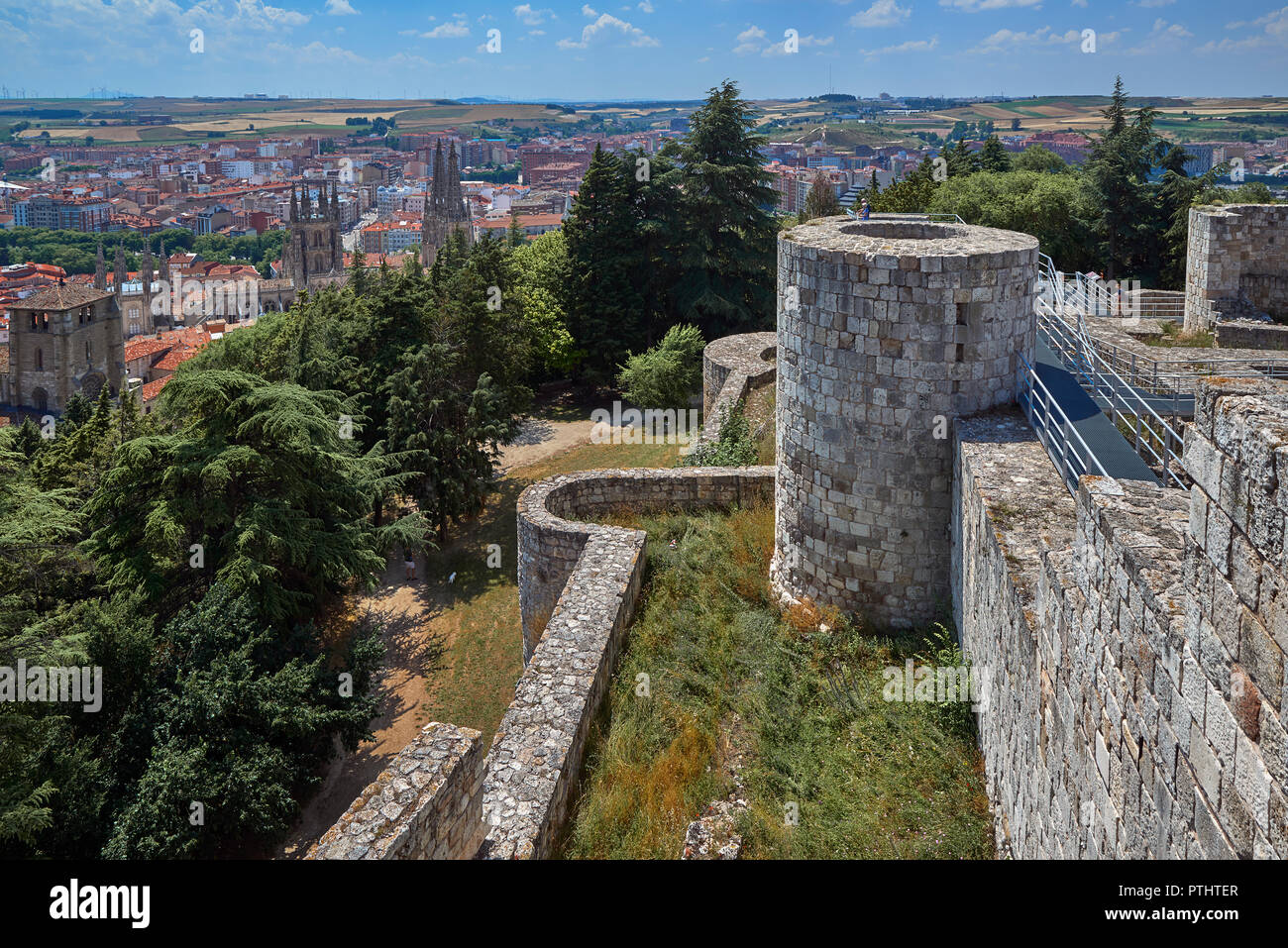 Allgemeine Ansicht der Stadt Burgos und seine Kathedrale von Turm der Burg. Kastilien und Leon, Spanien, Europa Stockfoto