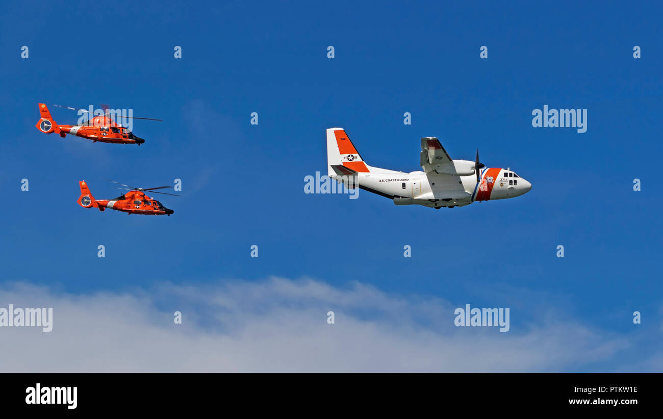 Coast Guard aircraft am San Francisco Fleet Week Stockfoto