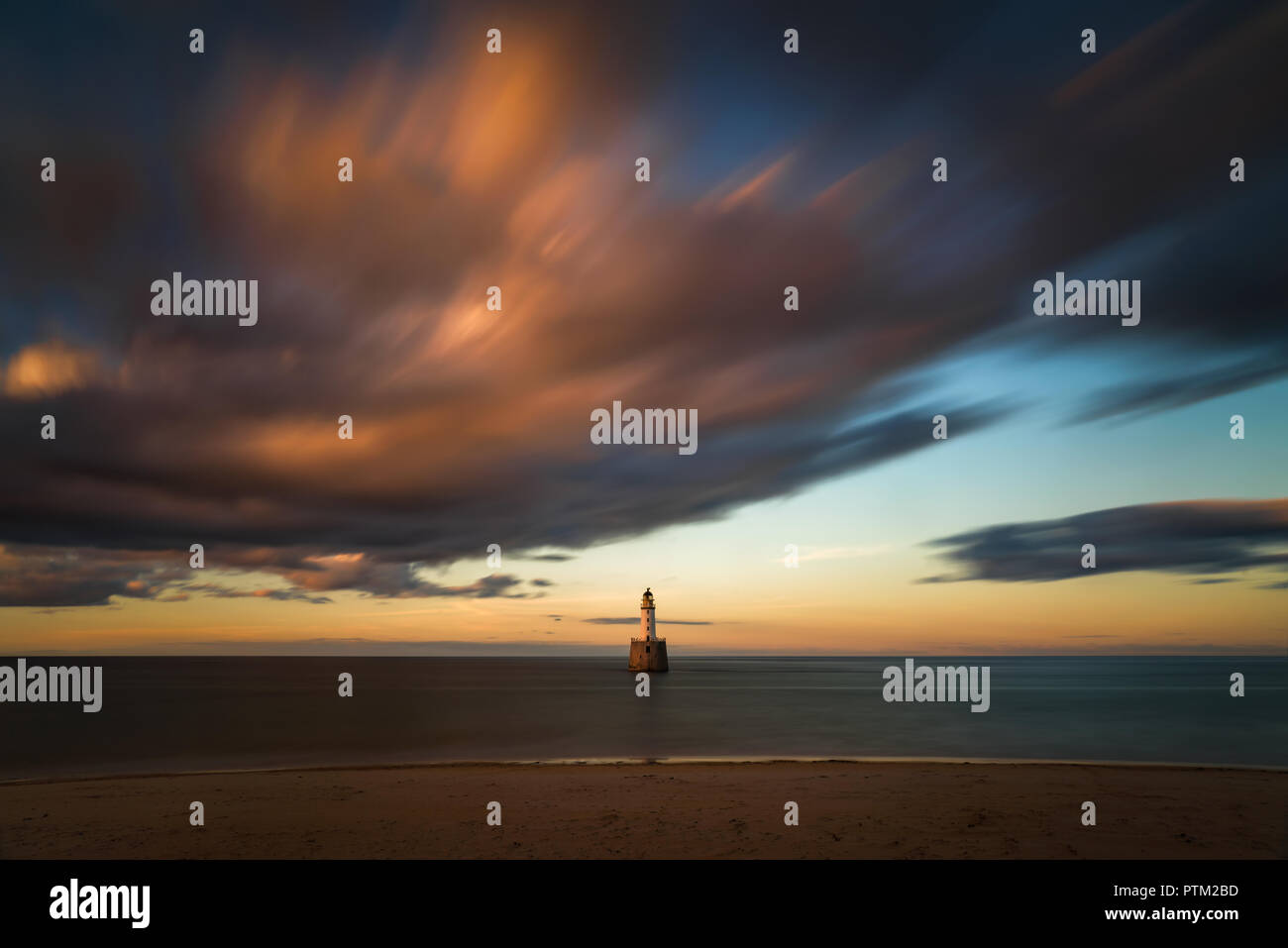 Rattray Head Leuchtturm im Abendlicht, Ostküste Schottlands Stockfoto