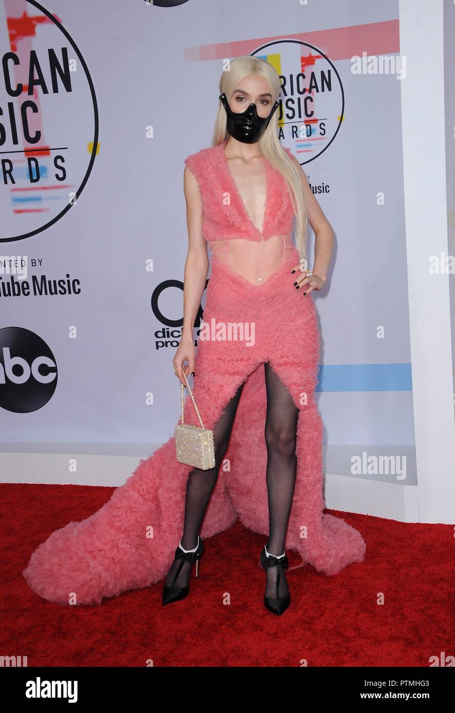 Los Angeles, CA, USA. 9. Okt., 2018. Poppy Montgomery bei Ankünften für American Music Awards 2018 - Ankunft 2, Microsoft Theatre, Los Angeles, CA 9. Oktober 2018. Credit: Elizabeth Goodenough/Everett Collection/Alamy leben Nachrichten Stockfoto