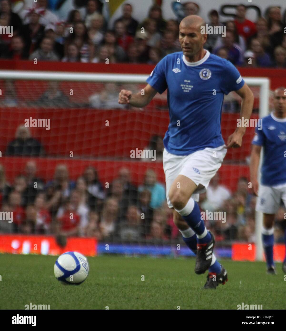 Manchester, Großbritannien Berühmtheit Fußball Fußball Hilfe im Old Trafford credit Ian Fairbrother/Alamy Stockfotos Stockfoto