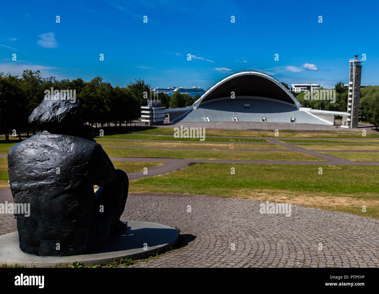 Statue von Gustav Ernesaks estnische Komponist und Dirigent an der Tallinn Song Festival Website Stockfoto