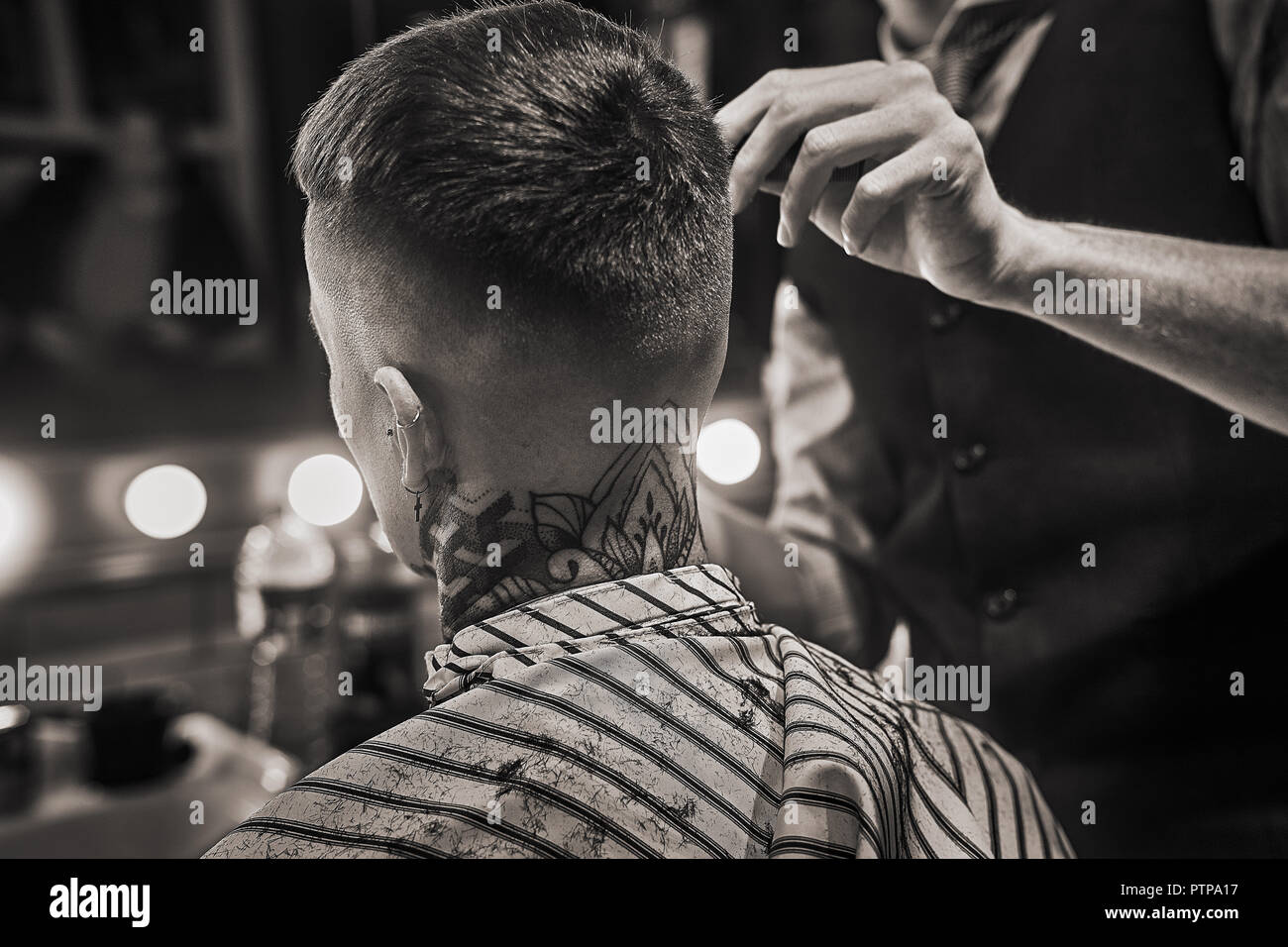 Haare schneiden Friseur Stockfoto