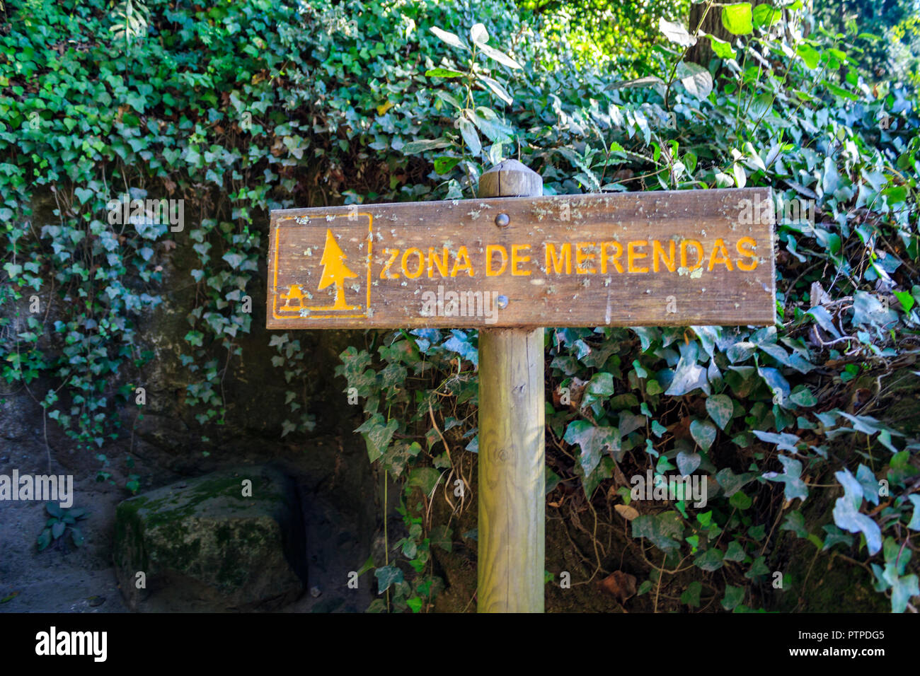 Portugiesische Picknick Zone Schild Stockfoto