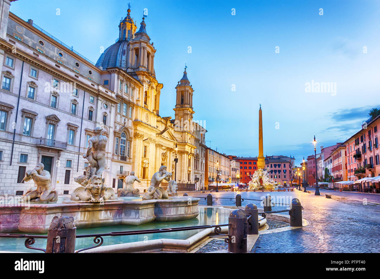 Moor Brunnen und Sant'Agnese in der Piazza Navona, Rom Stockfoto